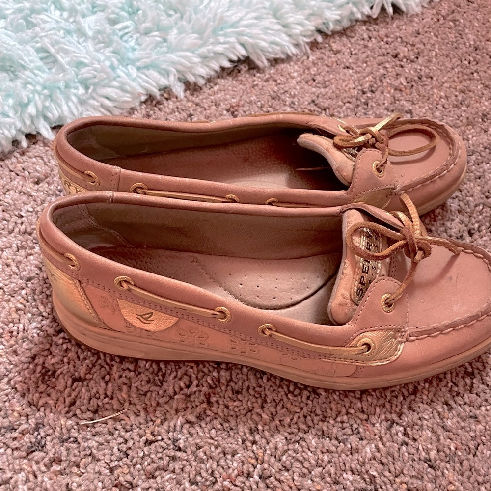 sperries from sperry, size 9, tan with flowers